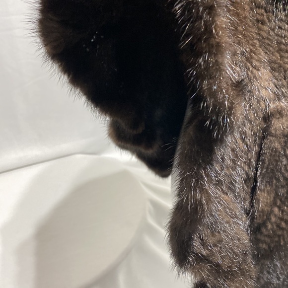 Fur cape - Picture 4 of 7